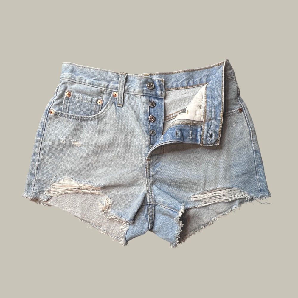 Levi's 501 Shorts Womens 27 Original Light Wash Distressed Frayed Button Fly NEW
